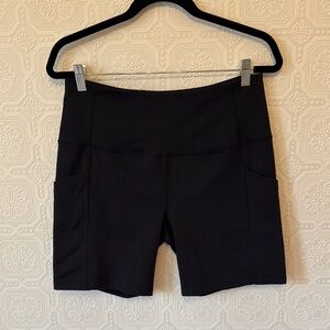 ⬇️ Zella Women's Black Bike Shorts Size Large